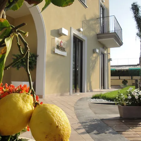 Visagi Hotel 3*