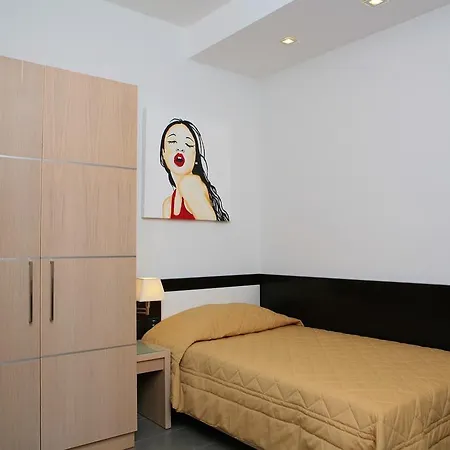 Visagi Hotel 3*